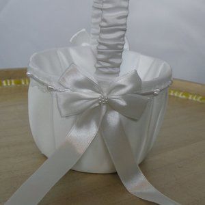 White  Wedding Flower Girl Basket for Flower Girls.